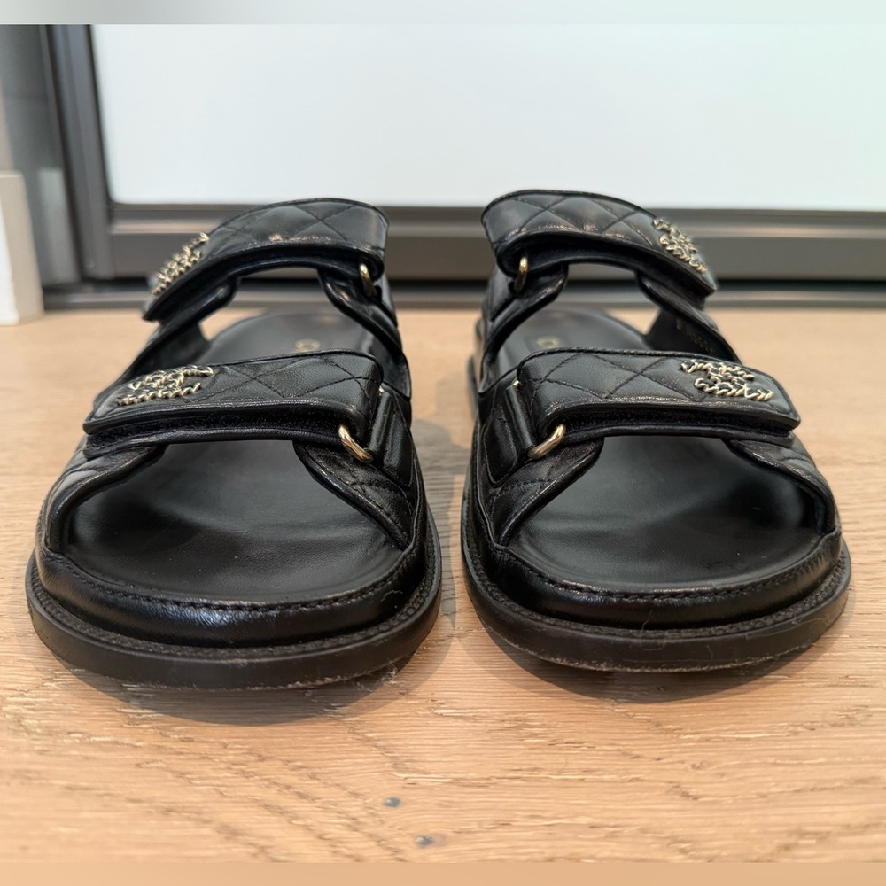 100% authentic CHANEL Black Calfskin “dad” Sandals with CC Logo size39 - Picture 4 of 8